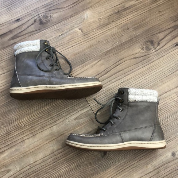 Women’s Sperry Ankle Shoes - Picture 2 of 7